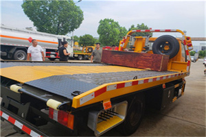 兴宁附近拖车电话号码服务